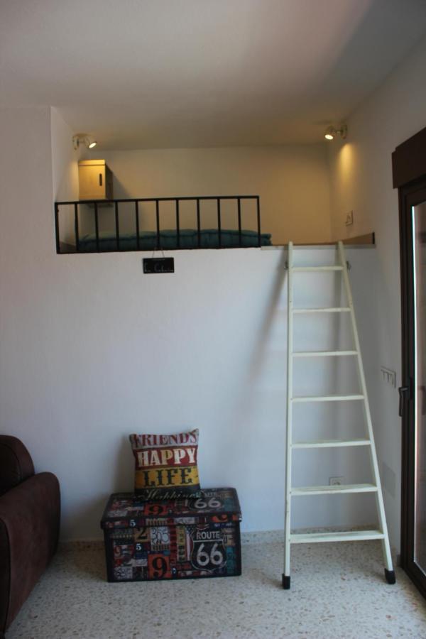 Casa Mixa Con Decoracion Estilo Industrial Apartment Михас Екстериор снимка